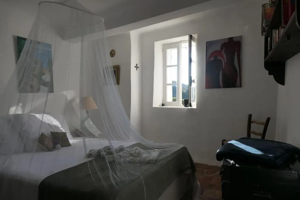 Holiday home Le Baguier, Maison De Caractere Dans Hameau Typique Provencal Seillans