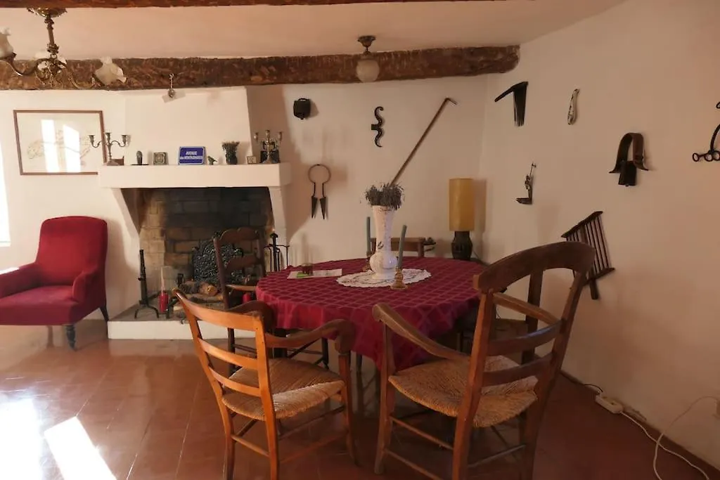 Holiday home Le Baguier, Maison De Caractere Dans Hameau Typique Provencal Seillans France