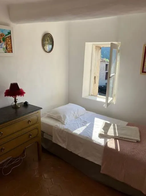 Le Baguier, Maison De Caractere Dans Hameau Typique Provencal Seillans