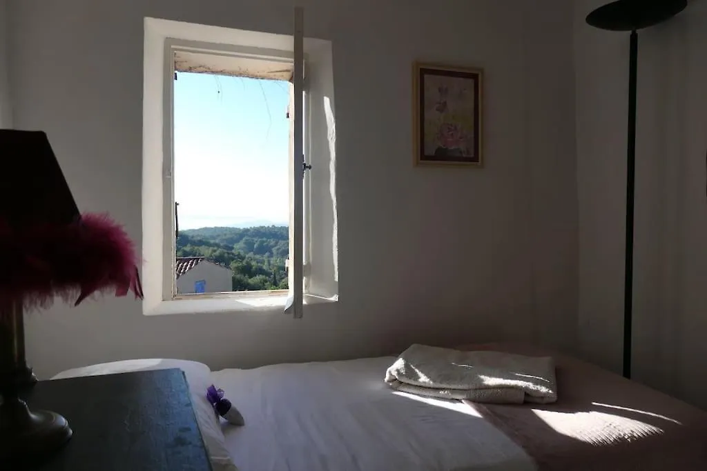 Holiday home Le Baguier, Maison De Caractere Dans Hameau Typique Provencal Seillans