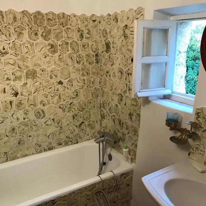 Holiday home Le Baguier, Maison De Caractere Dans Hameau Typique Provencal Seillans